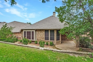 Beautiful 3 bedroom PLUS study home nestled on a lush greenbelt on Heritage Ranch Golf and Country Club in Texas - for sale on GolfHomes.com, golf home, golf lot