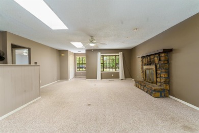 Welcome to 106 Tam O'Shanter Court -- a charming 2-bedroom on Diamondhead Golf and Country Club in Arkansas - for sale on GolfHomes.com, golf home, golf lot