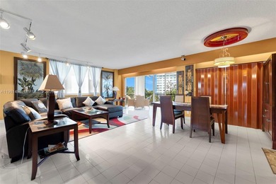 Beautifully updated 2-bed, 2-bath condo in an all-ages on Hillcrest Golf and Country Club in Florida - for sale on GolfHomes.com, golf home, golf lot