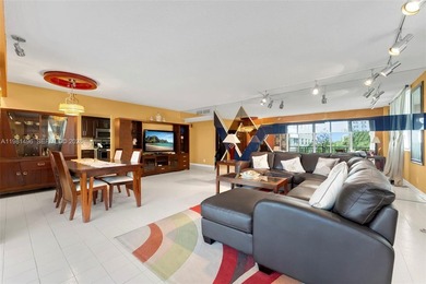 Beautifully updated 2-bed, 2-bath condo in an all-ages on Hillcrest Golf and Country Club in Florida - for sale on GolfHomes.com, golf home, golf lot