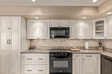 BREATHTAKING GOLF COURSE & WATER VIEWS await! Walk up the on Cottonwood Country Club in Arizona - for sale on GolfHomes.com, golf home, golf lot