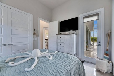706 Manns Harbor Blvd | Apollo Beach. Seller will consider on Apollo Beach Golf and Sea Club in Florida - for sale on GolfHomes.com, golf home, golf lot