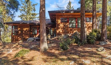 Enjoy expansive views of Klamath Lake and the Cascade Mountains on Running Y Ranch Resort in Oregon - for sale on GolfHomes.com, golf home, golf lot