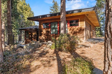 Enjoy expansive views of Klamath Lake and the Cascade Mountains on Running Y Ranch Resort in Oregon - for sale on GolfHomes.com, golf home, golf lot