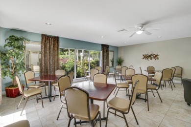 :Welcome home to Palm Aire. This 2 bedrooms, 2 bath unit, with a on Palm-Aire Country Club and Resort - The Oaks in Florida - for sale on GolfHomes.com, golf home, golf lot