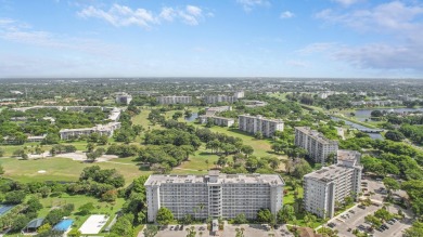 :Welcome home to Palm Aire. This 2 bedrooms, 2 bath unit, with a on Palm-Aire Country Club and Resort - The Oaks in Florida - for sale on GolfHomes.com, golf home, golf lot