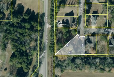 Great corner lot in Demopolis, very close to the Demopolis Golf on Demopolis Country Club in Alabama - for sale on GolfHomes.com, golf home, golf lot