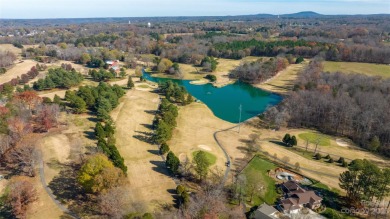 Spectacular 2-story, New Construction Home on 1+ acres in on Glen Oaks Golf and Country Club in North Carolina - for sale on GolfHomes.com, golf home, golf lot