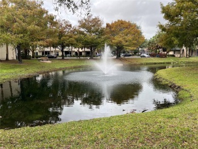 BEAUTIFUL, QUIET, COZY UNIT IN THE HEART OF PLANTATION, CLOSE TO on Jacaranda Golf Club in Florida - for sale on GolfHomes.com, golf home, golf lot