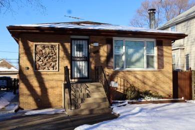 Welcome to this beautifully renovated all-brick ranch home on Burnham Woods Golf Course in Illinois - for sale on GolfHomes.com, golf home, golf lot