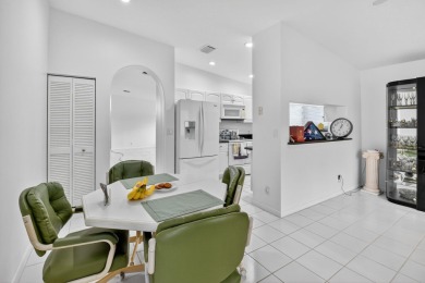 Come take a look at this great all age villa located in on  in Florida - for sale on GolfHomes.com, golf home, golf lot