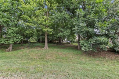 Nice weekend home on 3 LOTS (649, 650, and 651) on popular Buck on Linn Valley Lakes - Deer Trace Golf Course in Kansas - for sale on GolfHomes.com, golf home, golf lot