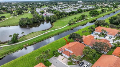 Come take a look at this great all age villa located in on  in Florida - for sale on GolfHomes.com, golf home, golf lot