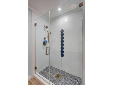 Welcome to this beautifully updated two-bedroom villa in highly on Highland Lakes Executive Golf Course in Florida - for sale on GolfHomes.com, golf home, golf lot