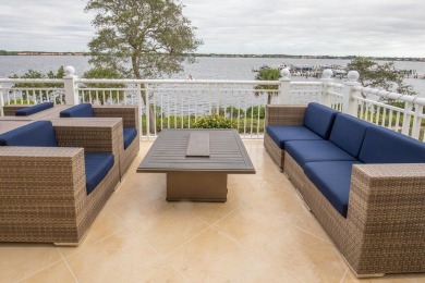 Wonderful FIRST FLOOR 3 bedroom/2 bath condo located in the on Harbour Ridge Yacht and Country Club in Florida - for sale on GolfHomes.com, golf home, golf lot