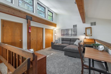 Charming 3-Bedroom Townhome with Loft in Prime Tahoe Donner on Tahoe Donner Golf Course in California - for sale on GolfHomes.com, golf home, golf lot