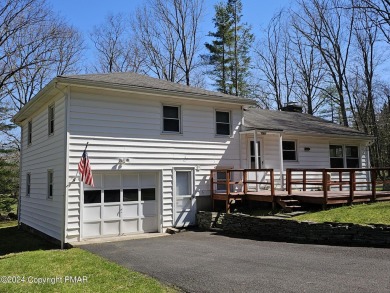 3-4 Bedroom Traditional SPLIT-LEVEL Home  W/1.5 Baths and Garage on Buck Hill Golf Club  in Pennsylvania - for sale on GolfHomes.com, golf home, golf lot