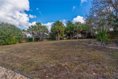 Welcome to this charming 4-bedroom, 2-bathroom, 2-car garage on LakeSide Country Club in Florida - for sale on GolfHomes.com, golf home, golf lot