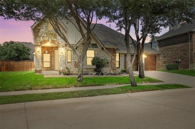 Gorgeous and move-in ready, this 3-bedroom, 2.5-bath home with a on Lantana Golf Club in Texas - for sale on GolfHomes.com, golf home, golf lot