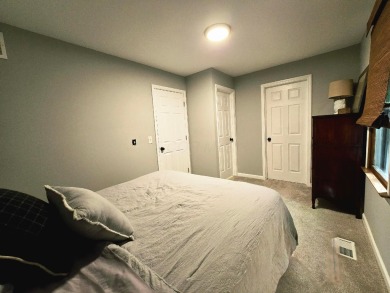 Beautifully updated 3 bed/3 bath cabin in Hide-A-Way Hills on Hide-A-Way Hills Golf Club in Ohio - for sale on GolfHomes.com, golf home, golf lot