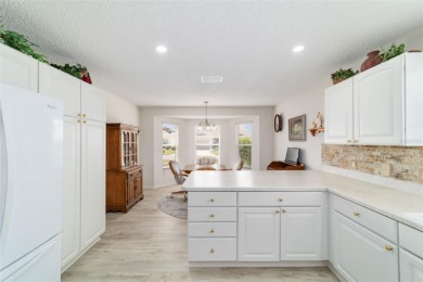 This well-maintained 3 bedroom, 2 bath, CYPRESS model in the on The Links of Spruce Creek in Florida - for sale on GolfHomes.com, golf home, golf lot