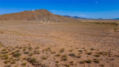 Large residential/agricultural lot ready to make your own! With on Valle Vista Golf Course in Arizona - for sale on GolfHomes.com, golf home, golf lot