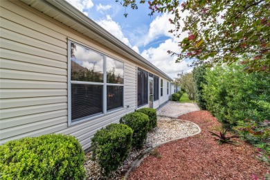 This well-maintained 3 bedroom, 2 bath, CYPRESS model in the on The Links of Spruce Creek in Florida - for sale on GolfHomes.com, golf home, golf lot