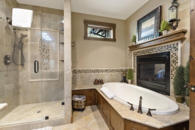 Welcome to effortless luxury and timeless design in this on Sunriver Caldera Springs Golf Course in Oregon - for sale on GolfHomes.com, golf home, golf lot