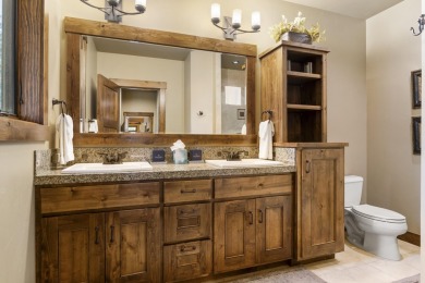 Welcome to effortless luxury and timeless design in this on Sunriver Caldera Springs Golf Course in Oregon - for sale on GolfHomes.com, golf home, golf lot