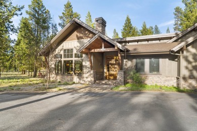 Welcome to effortless luxury and timeless design in this on Sunriver Caldera Springs Golf Course in Oregon - for sale on GolfHomes.com, golf home, golf lot