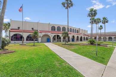 2/1 Open and airy,  with a layout that maximizes natural light on Long Island Golf Course in Texas - for sale on GolfHomes.com, golf home, golf lot