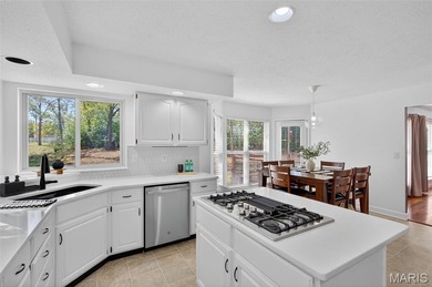 Beautiful ranch with split floor plan on nearly 1/2 an acre in a on Lake Saint Louis Par 3 in Missouri - for sale on GolfHomes.com, golf home, golf lot