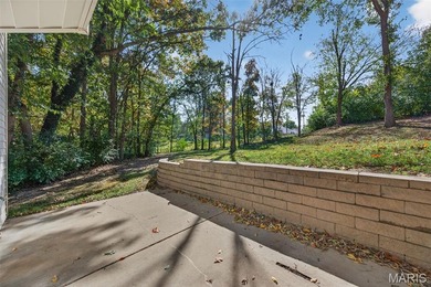 Beautiful ranch with split floor plan on nearly 1/2 an acre in a on Lake Saint Louis Par 3 in Missouri - for sale on GolfHomes.com, golf home, golf lot