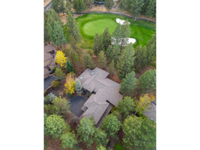 Stunning Norman-built home located in the prestigious gated on Awbrey Glen Golf Club in Oregon - for sale on GolfHomes.com, golf home, golf lot