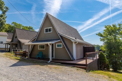 Lakeview Cabin. Walk to Chimney Rock Marina … on  in Kentucky - for sale on GolfHomes.com, golf home, golf lot