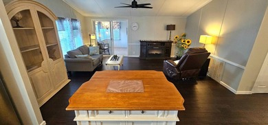 Furnished, spacious 2 bedroom 2 bath home in 55 + Resort style on Zephyrhills Municipal Golf Course in Florida - for sale on GolfHomes.com, golf home, golf lot