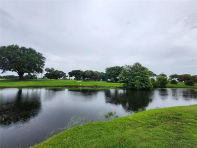 *THE ESCAPE* AT ARROWHEAD--2 BEDROOMS--LOFT STYLE---MASTER on Davie Golf Club in Florida - for sale on GolfHomes.com, golf home, golf lot