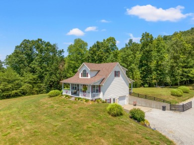 Welcome to this cozy Kentucky home neighboring the golf course! on Hickory Hills Country Club in Kentucky - for sale on GolfHomes.com, golf home, golf lot