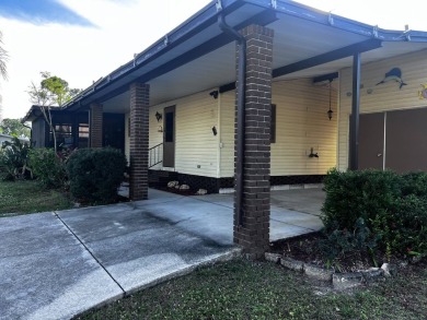 TIRED OF SNOW,ICE AND COLD, TRADE IT IN FOR SUN,WARM AND WHITE on Pine Lakes Country Club in Florida - for sale on GolfHomes.com, golf home, golf lot