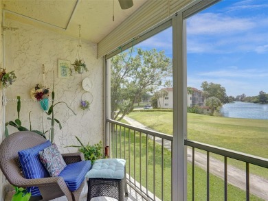 THIS 2 BEDROOM/2 BATHROOM CONDO IS ABSOLUTELY STUNNING on Hollybrook Golf and Tennis Club  in Florida - for sale on GolfHomes.com, golf home, golf lot