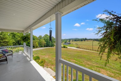 Welcome to this cozy Kentucky home neighboring the golf course! on Hickory Hills Country Club in Kentucky - for sale on GolfHomes.com, golf home, golf lot