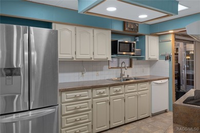 Spacious and well-maintained 2-bedroom, 2-bath home located in a on High Point Golf Club, Inc. in Florida - for sale on GolfHomes.com, golf home, golf lot