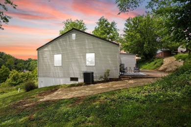 Charming 3BR, 2BA home on an oversized lot with extended private on Somerset Country Club in Kentucky - for sale on GolfHomes.com, golf home, golf lot