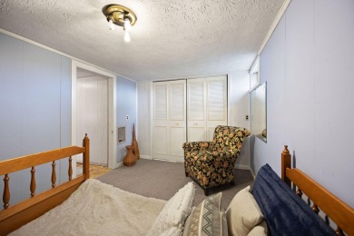 Charming 3BR, 2BA home on an oversized lot with extended private on Somerset Country Club in Kentucky - for sale on GolfHomes.com, golf home, golf lot