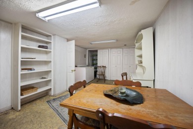 Charming 3BR, 2BA home on an oversized lot with extended private on Somerset Country Club in Kentucky - for sale on GolfHomes.com, golf home, golf lot