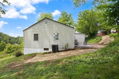 Charming 3BR, 2BA home on an oversized lot with extended private on Somerset Country Club in Kentucky - for sale on GolfHomes.com, golf home, golf lot