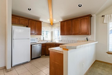 Charming Running Y Resort Townhome with Stunning Views! This on Running Y Ranch Resort in Oregon - for sale on GolfHomes.com, golf home, golf lot