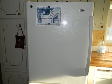 1985 Ventura 26x48 has been updated with double pane windows on Grasslands Golf and Country Club in Florida - for sale on GolfHomes.com, golf home, golf lot