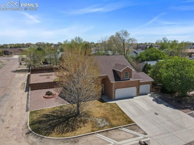 It is time to make this beautiful home yours!! Move-in ready on on Desert Hawk At Pueblo West in Colorado - for sale on GolfHomes.com, golf home, golf lot