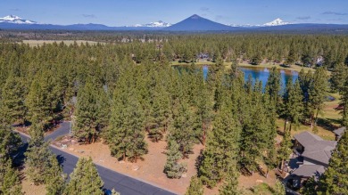 Truly one of the finest lots to build your custom residence on Aspen Lakes Golf Course in Oregon - for sale on GolfHomes.com, golf home, golf lot